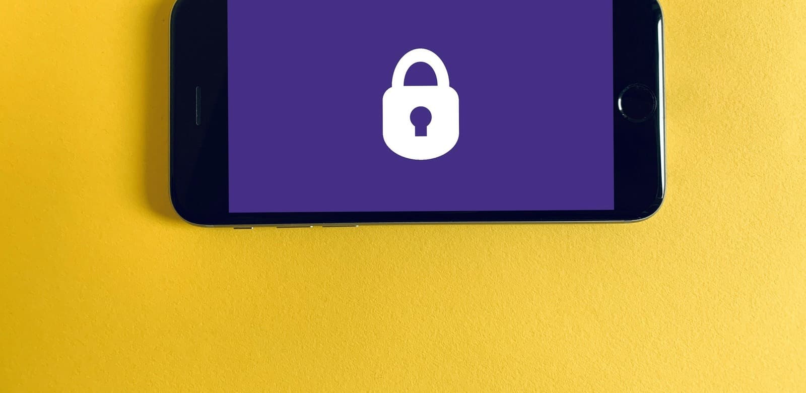 「SIM が乗っ取られた」——銀行口座が一晩で空になる SIM スワップ詐欺の実像と対策